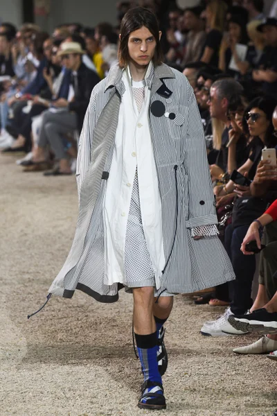 Look 44